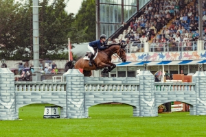 LONGINES FEI Jumping Nations Cup™ of Ireland - Dublin Horse Show  Emily MOFFITT (GBR) riding WINNING GOOD to victory