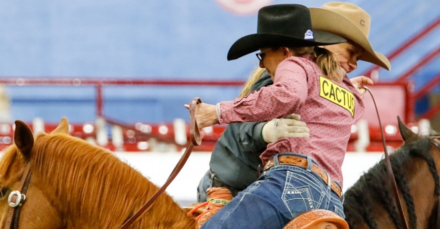Guy and Stahl bank $52K at Charlie 1 Horse All-Girl Team Roping
